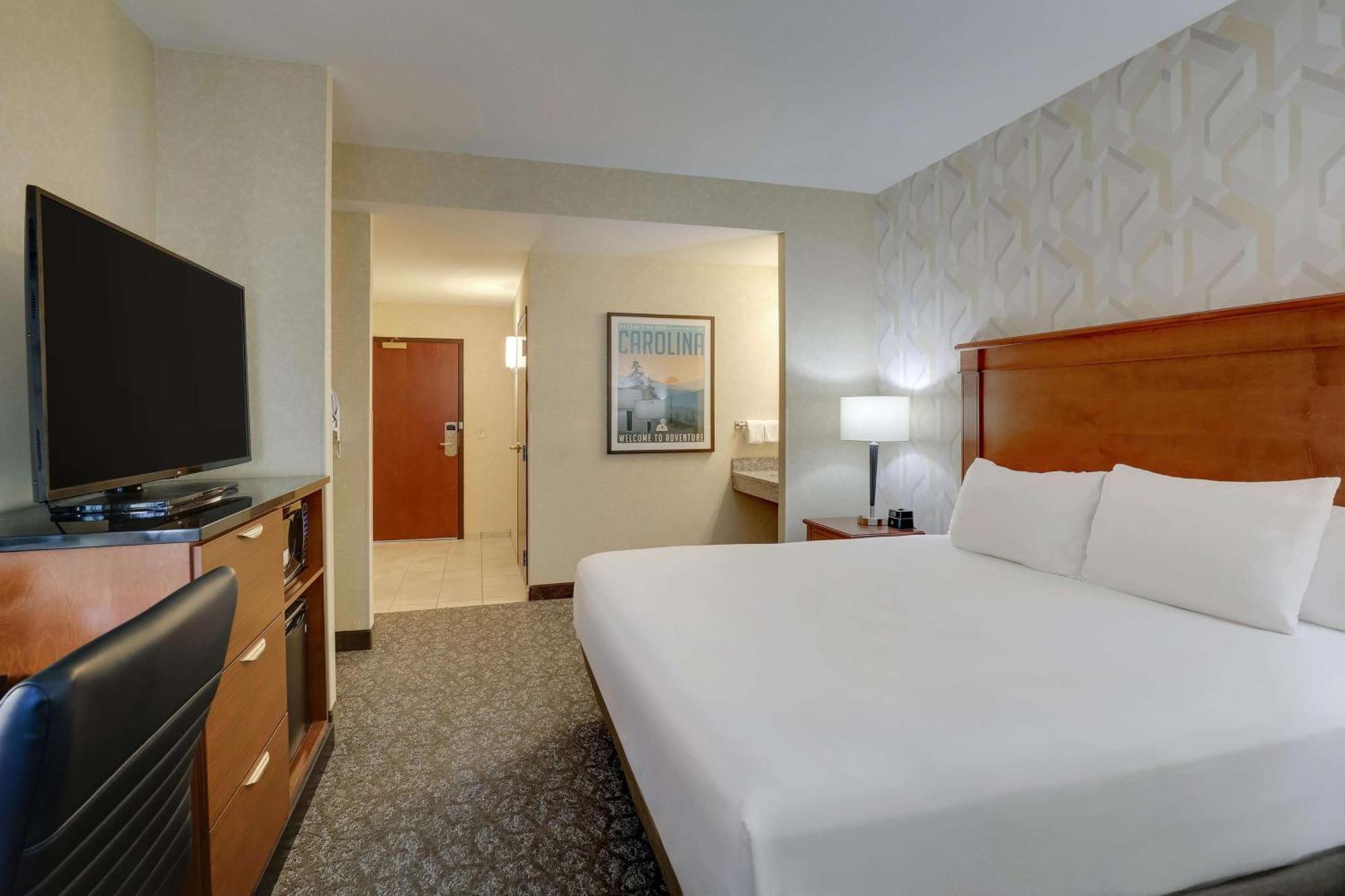 Drury Inn & Suites Charlotte University Place Exteriér fotografie