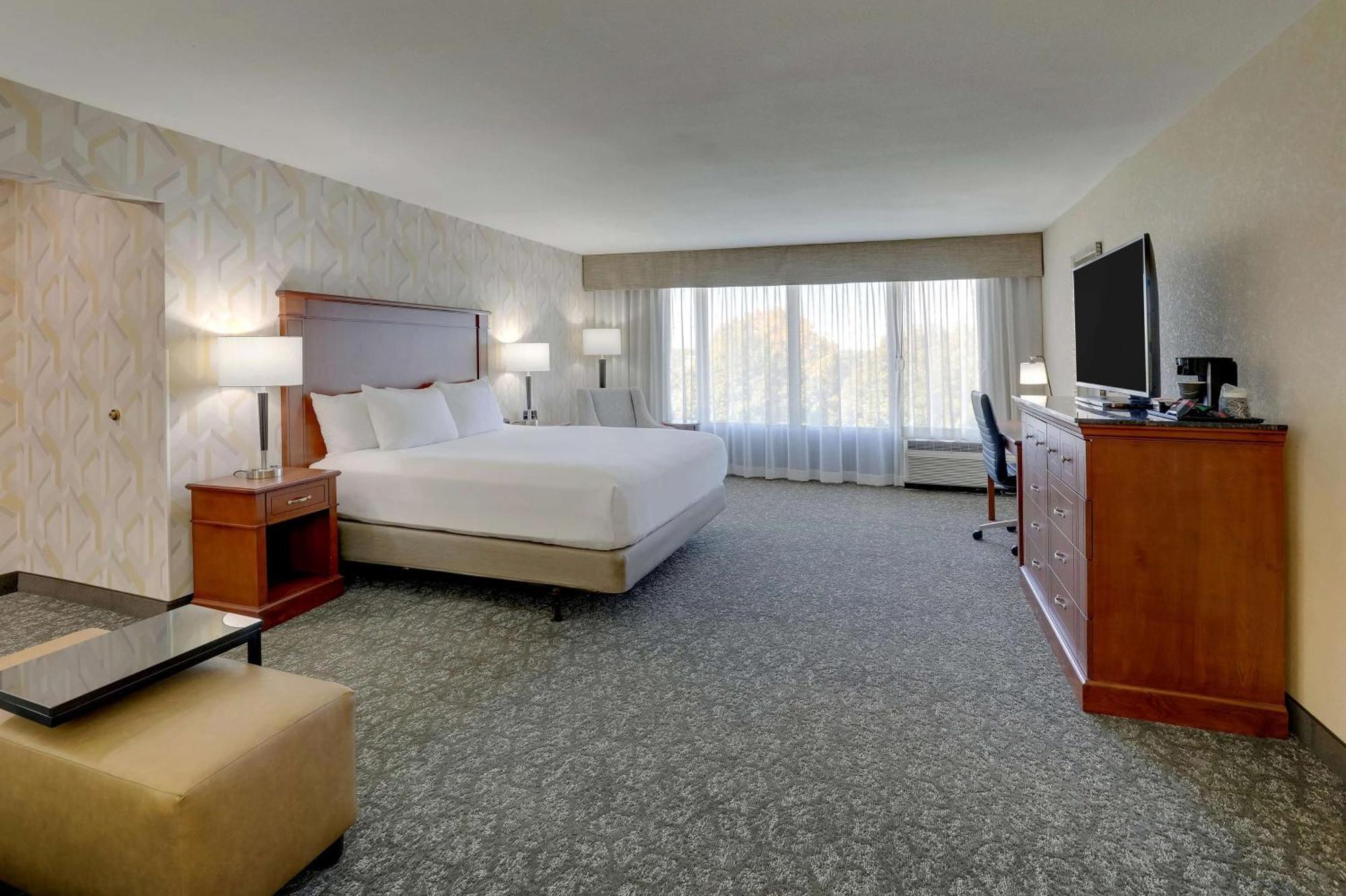 Drury Inn & Suites Charlotte University Place Exteriér fotografie