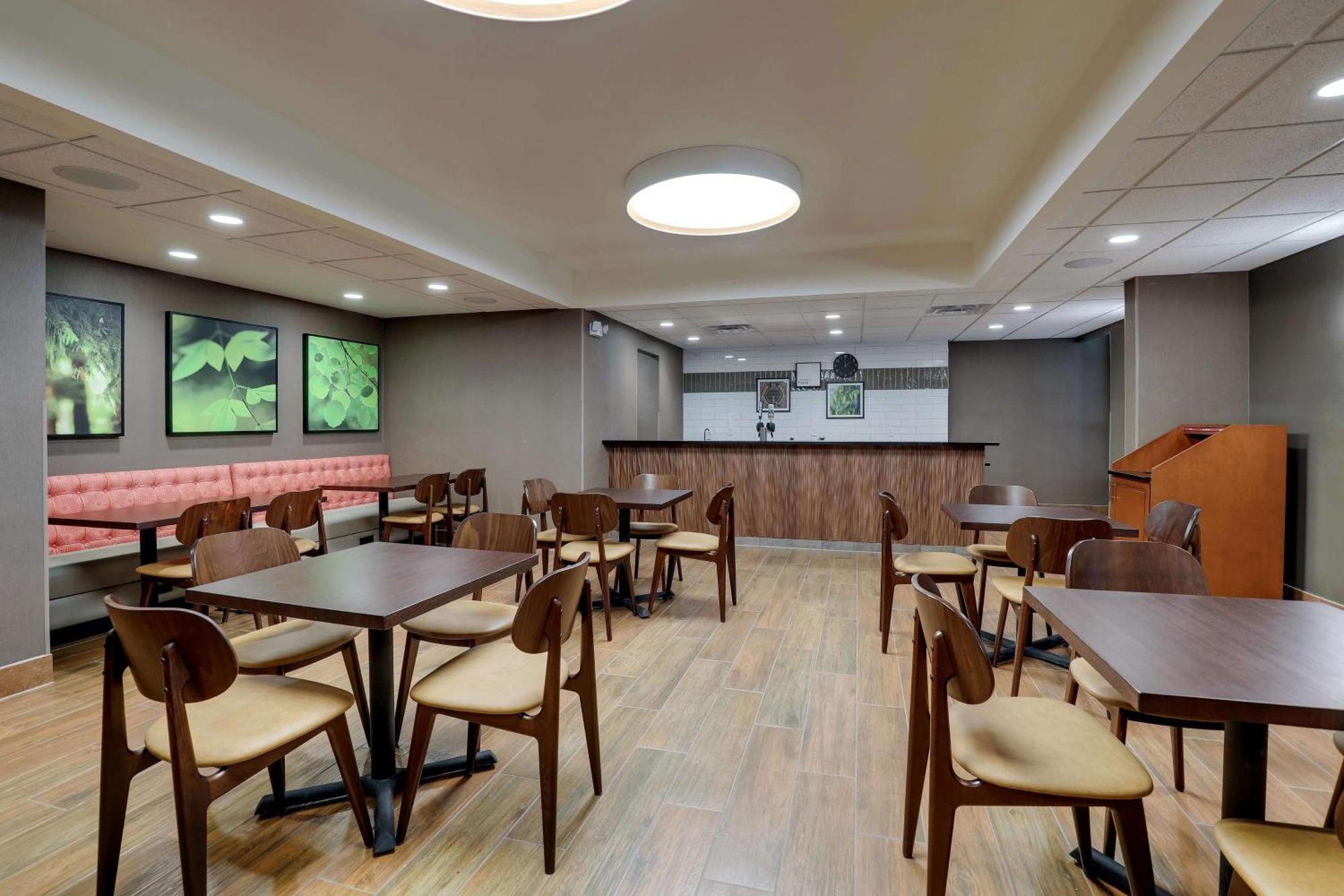 Drury Inn & Suites Charlotte University Place Exteriér fotografie