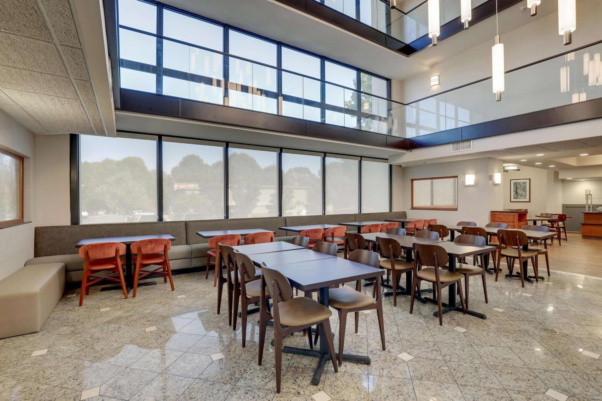 Drury Inn & Suites Charlotte University Place Exteriér fotografie