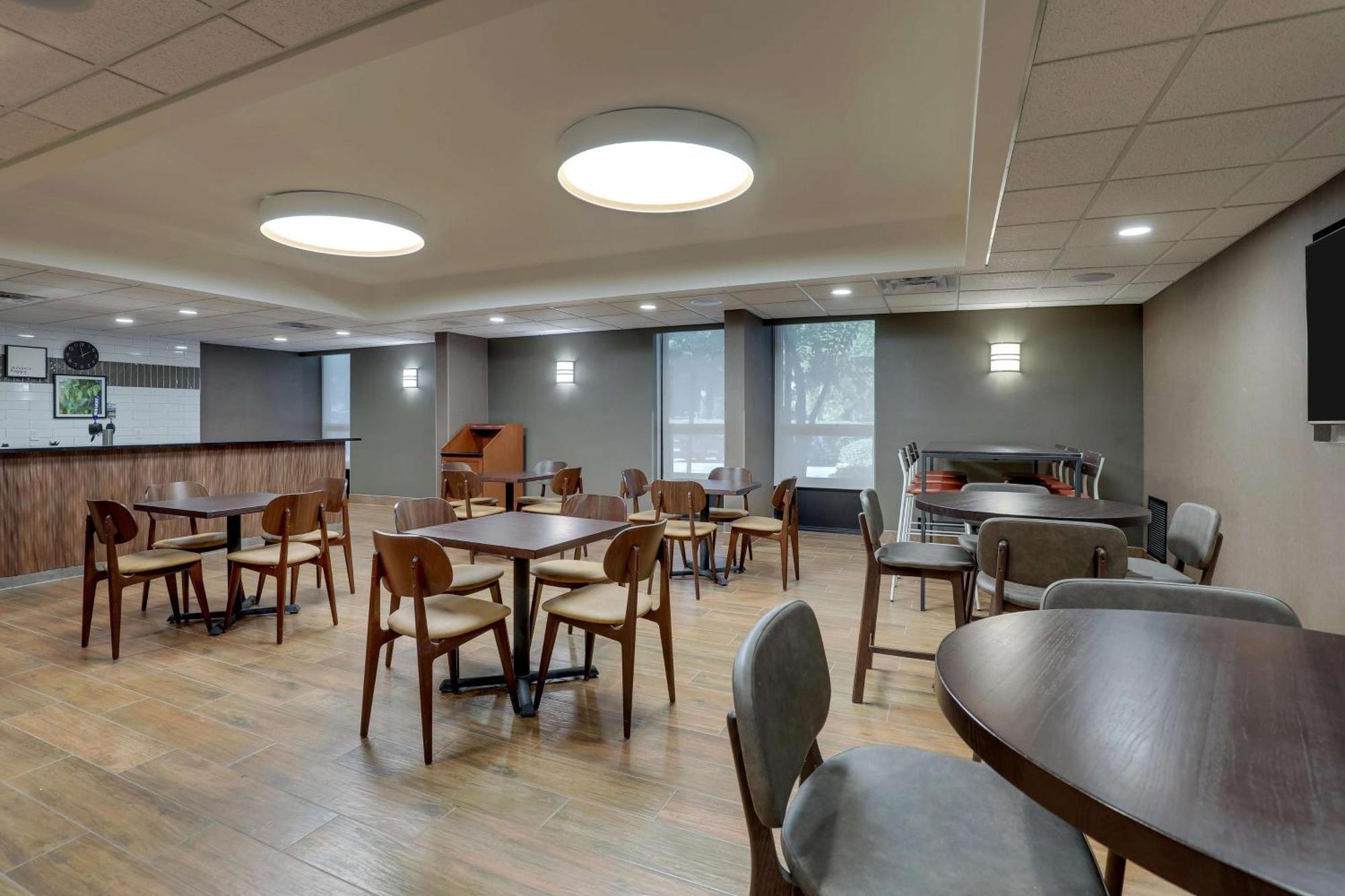 Drury Inn & Suites Charlotte University Place Exteriér fotografie