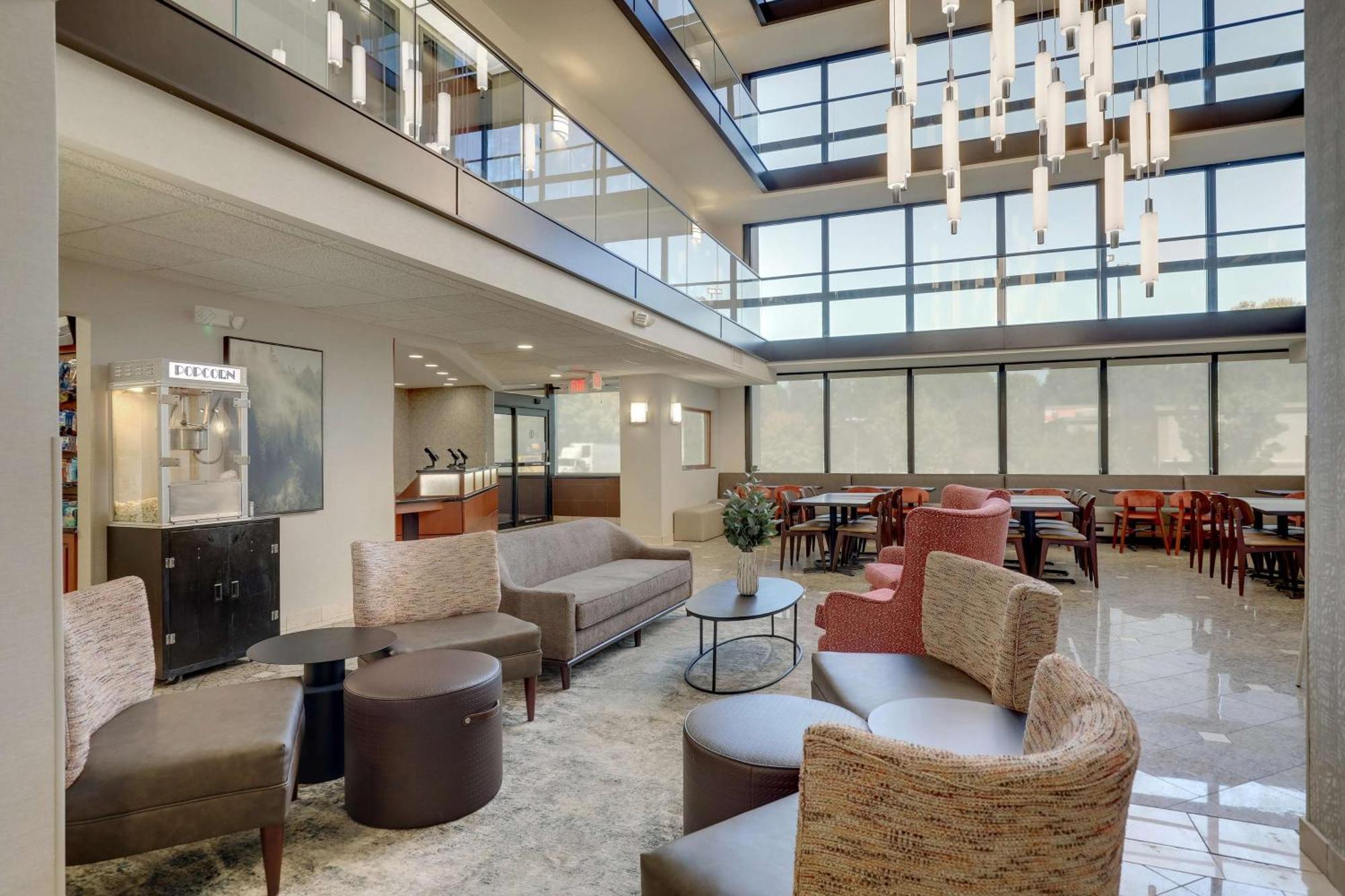 Drury Inn & Suites Charlotte University Place Exteriér fotografie