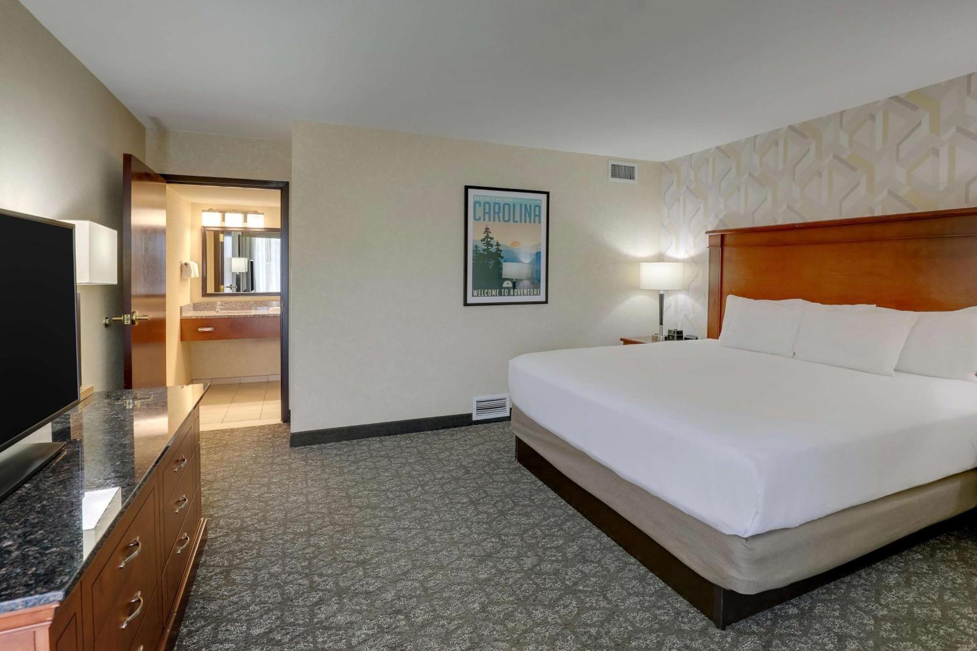 Drury Inn & Suites Charlotte University Place Exteriér fotografie