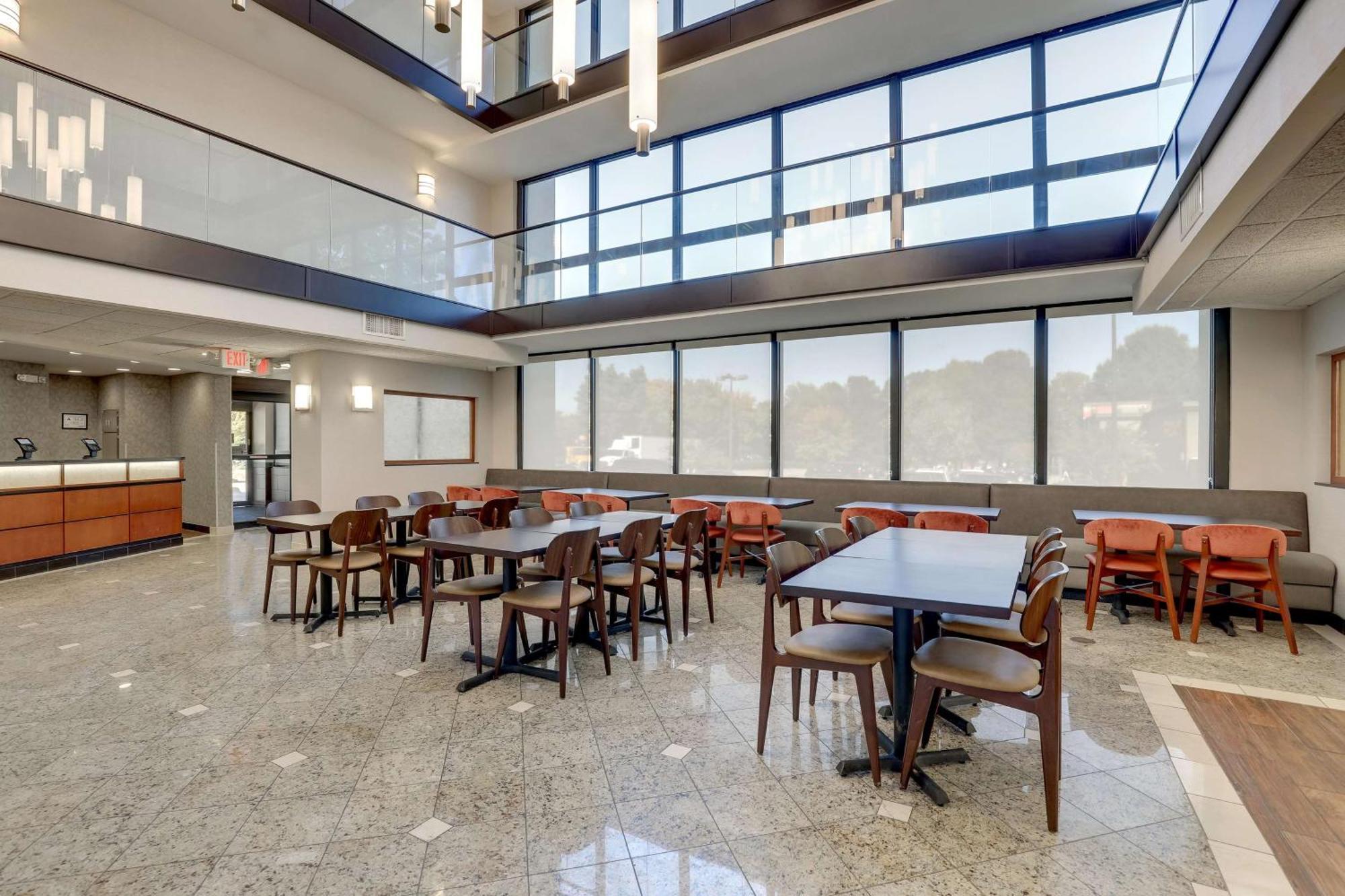 Drury Inn & Suites Charlotte University Place Exteriér fotografie